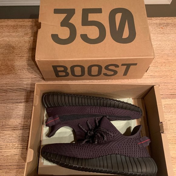 Yeezy Boost 350 v2 full black (non-reflective) main image 6